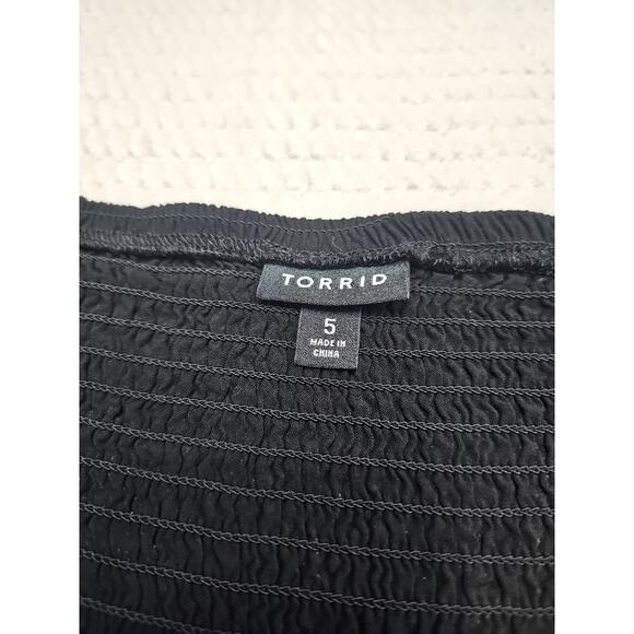 Torrid Shirt Womens 5 Black Vneck Stretch Tunic - Picture 4 of 7